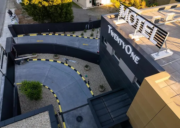 موتيل Twentyone جوندومار